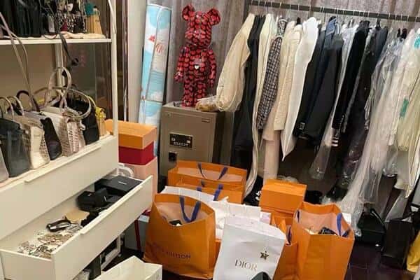 唐山市路北回收一线品牌衣服